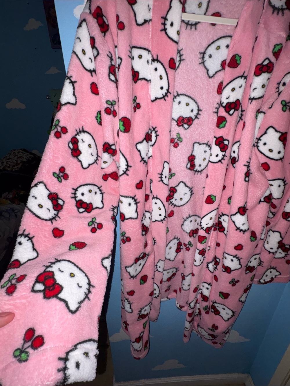 NEW - Sanrio Hello Kitty Polyester Pink Robe - Picture 5 of 7